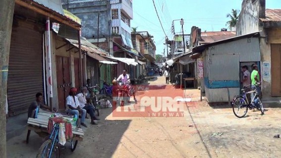 Strong response in Congress strike at Sonamura Strong response in Congress strike at Sonamura